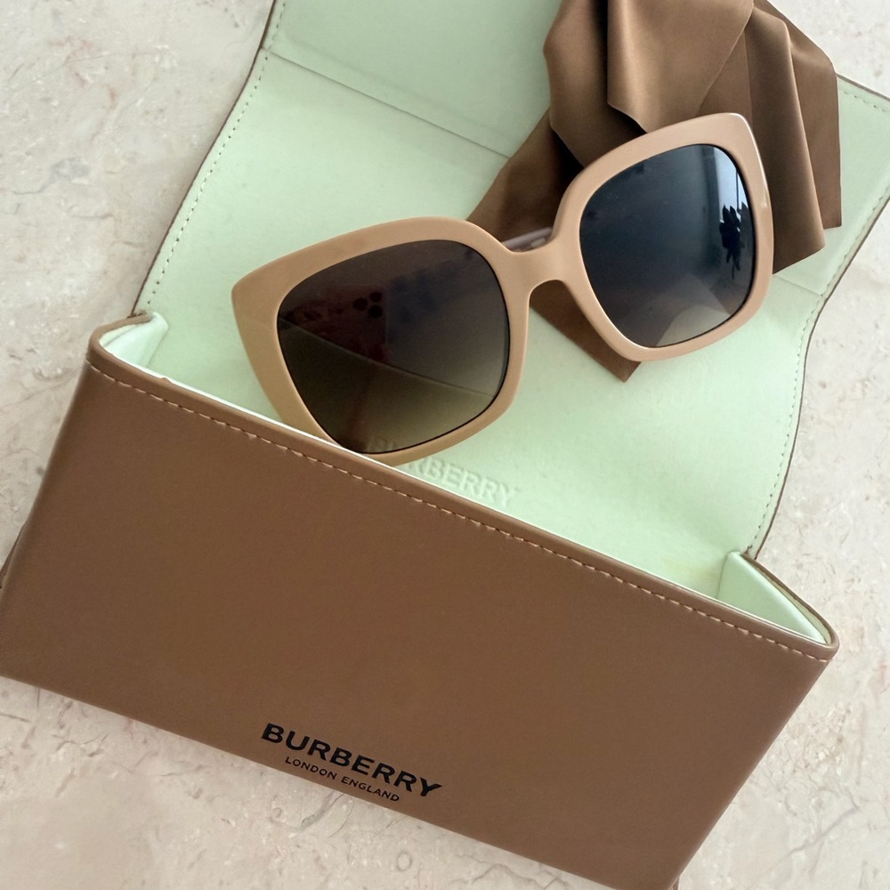 Burberry beige and light pink sunglasses